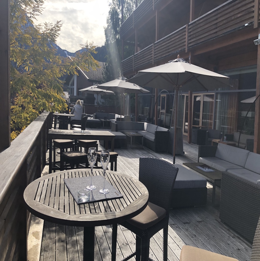 Terrasse des Hotel Mohr, auf dem Weg zum Gardasee