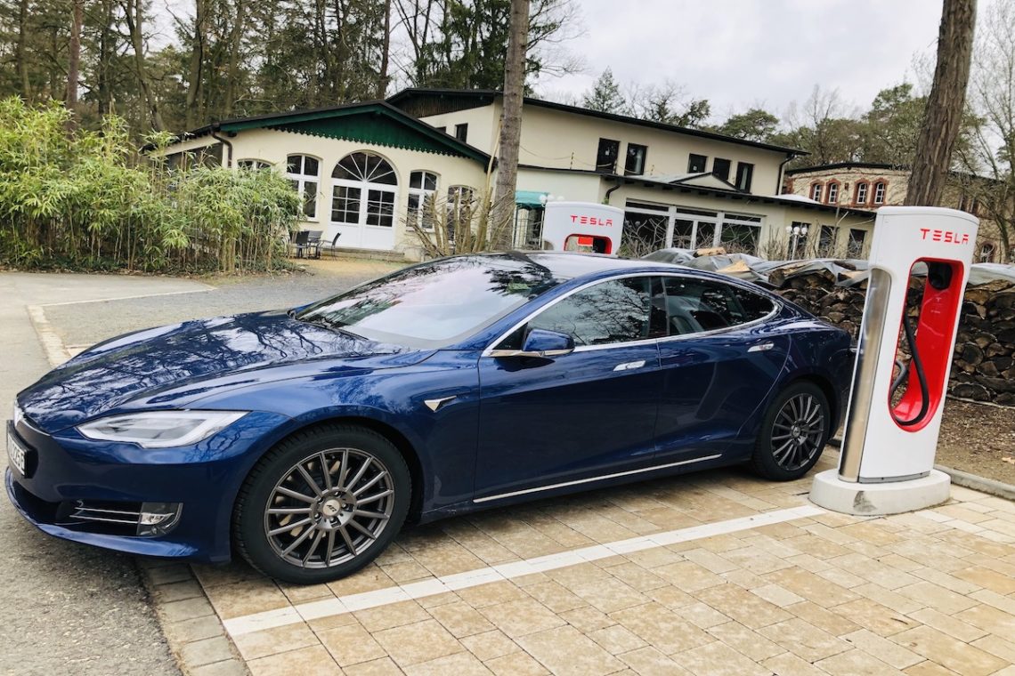 Tesla Model S 75D