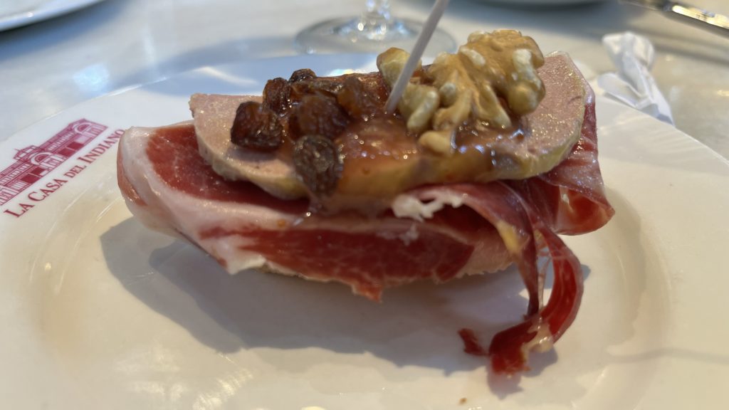 Pintxos in der Markthalle von Santander